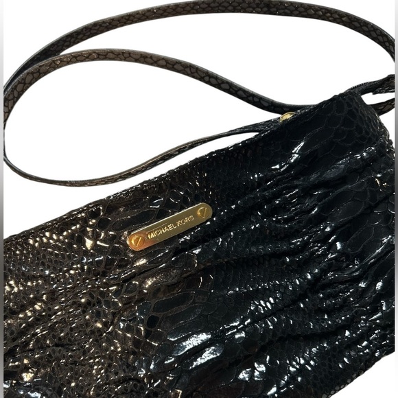 Michael Kors Black Small Vintage Clutch with gold hardware, EUC - Picture 3 of 6